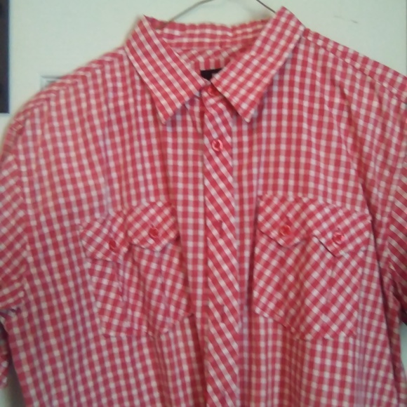 Clothes - Picture 8 of 17